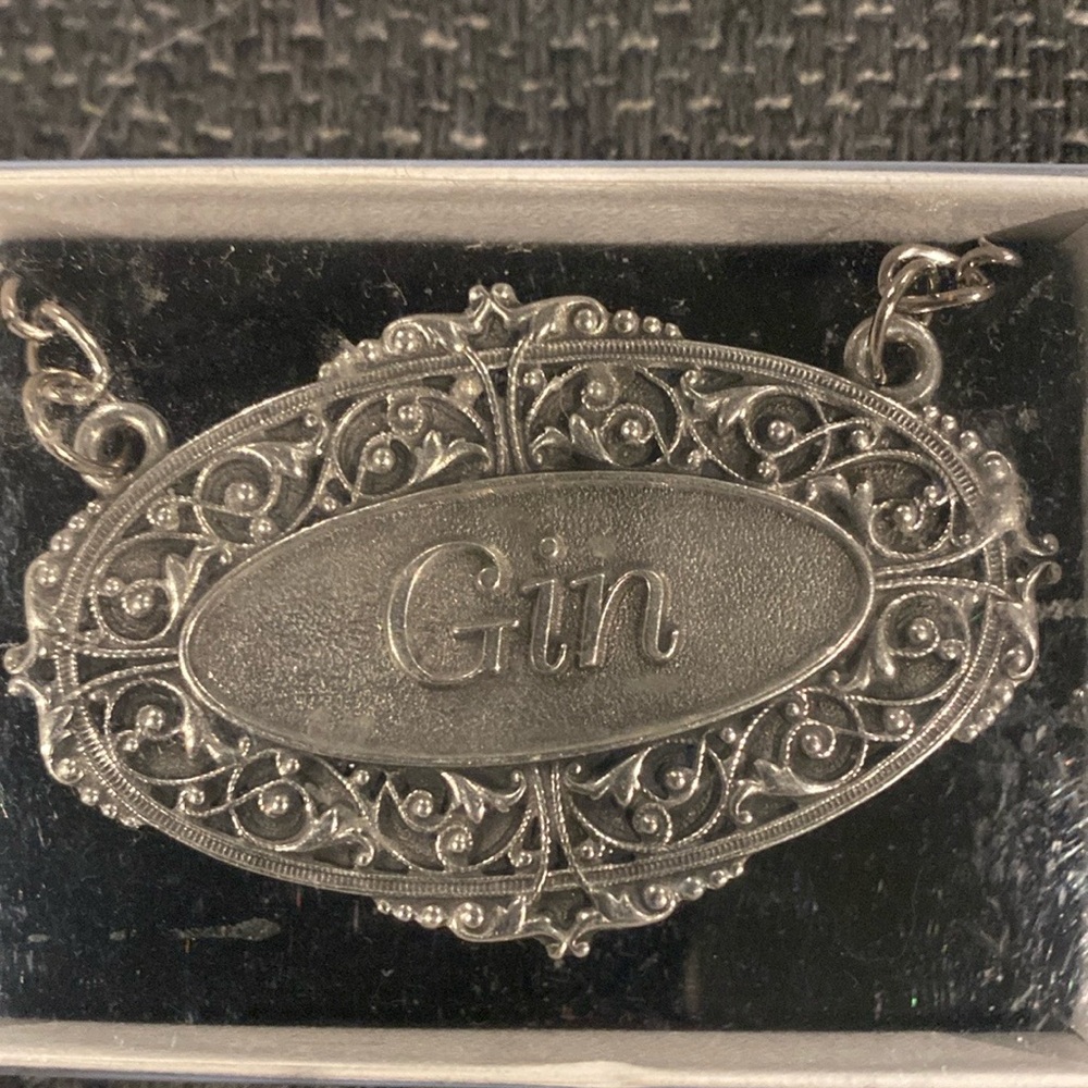 Decanter Gin pewter label never used